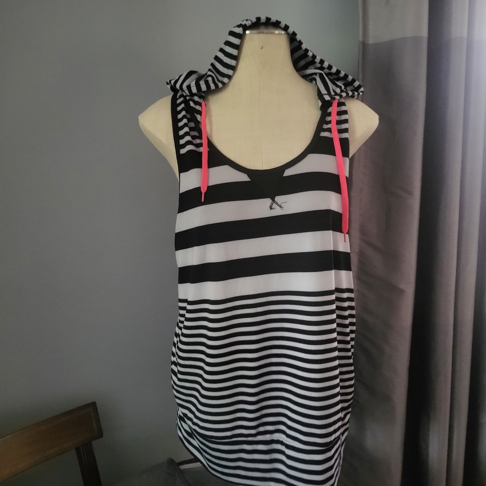 MOVE By Ardene, Black & White Strip Hooded Muscle Tank..